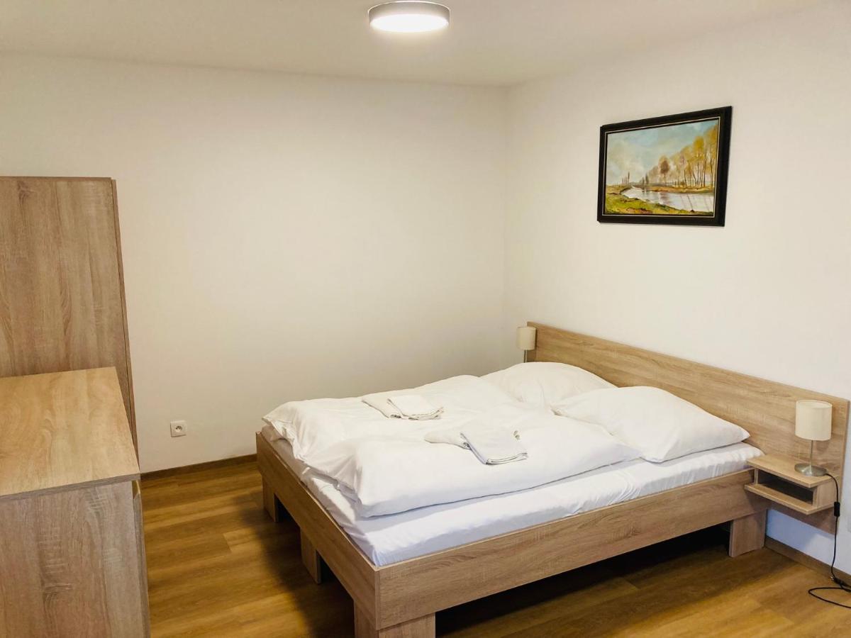 Residence Kotel Рокицани Экстерьер фото